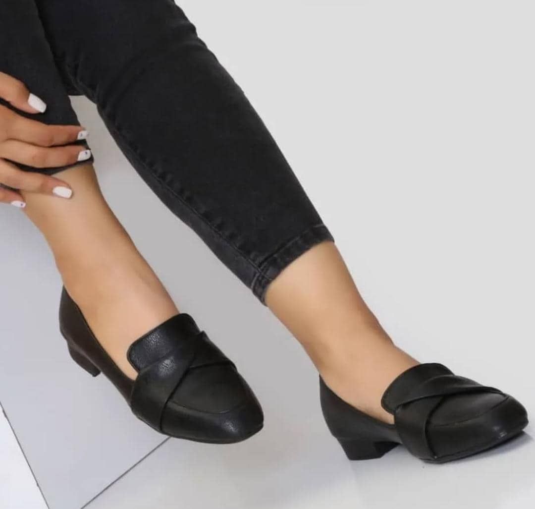 کالج گره ای مشکی چرم صنعتی