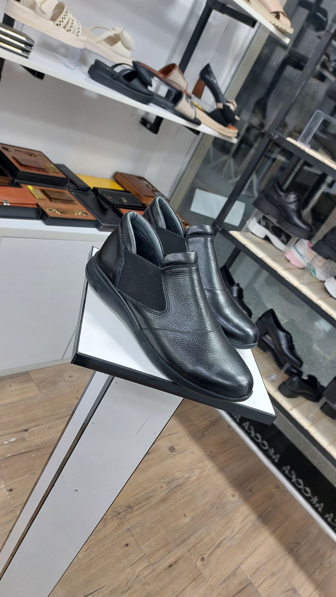 کفش تخت چرم طبیعی طبی